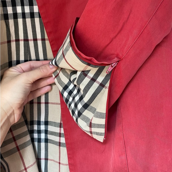 Burberry Mid-length Heritage Car Coat: Red - Picture 10 of 14